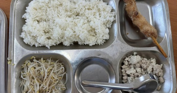 Hà Nội yêu cầu làm rõ suất ăn bán trú 40.000 đồng bị phụ huynh chê lèo tèo