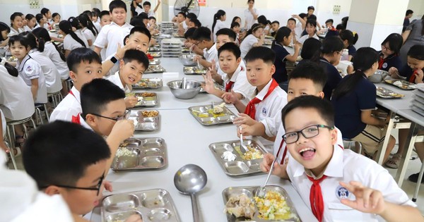 Hà Nội: Yêu cầu rà soát phương án tổ chức bữa ăn bán trú cho học sinh