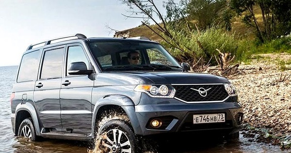 Xe UAZ thần thánh trở lại: Ôtô Nga 300 triệu, khách Việt chê