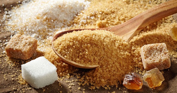 Đường trắng, đường n&acirc;u, đường tinh luyện: Bạn cần ph&acirc;n biệt để sử dụng đ&uacute;ng  v&agrave; hiệu quả