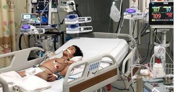 Bé trai nguy kịch chỉ vì vết xước té xe đạp