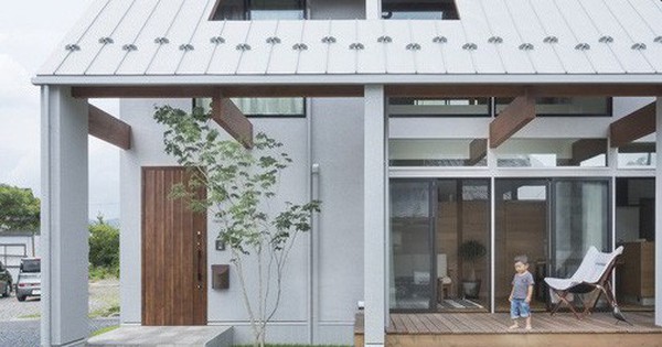 Ngôi nhà cấp 4 ở Nhật có mái hiên rộng để che nắng mưa, cảm nhận ...