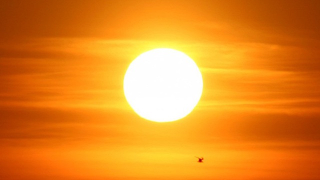 Câu hỏi 99% người được hỏi không biết đáp án: Mặt trời có màu gì?