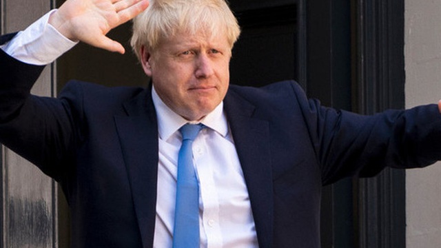 The Mirror: Thủ tướng Anh Boris Johnson muốn từ chức vì 'lương quá thấp'