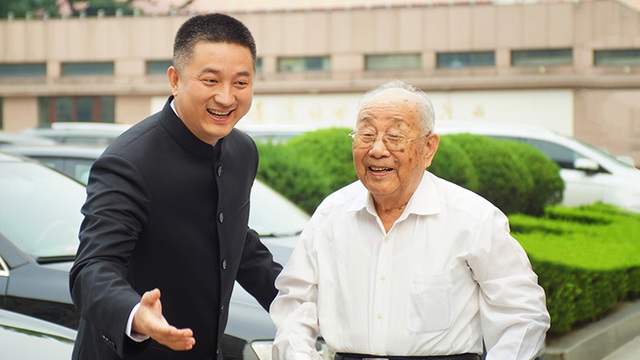Quốc y Đại sư TQ 95 tuổi: Bí quyết ăn uống lành mạnh nhất, đó là 5 cái "một chút" kỳ diệu