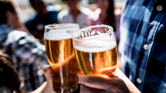 Những thời điểm uống rượu có thể cực kỳ nguy hiểm: Nên tránh để không gây hậu quả cho sức khoẻ