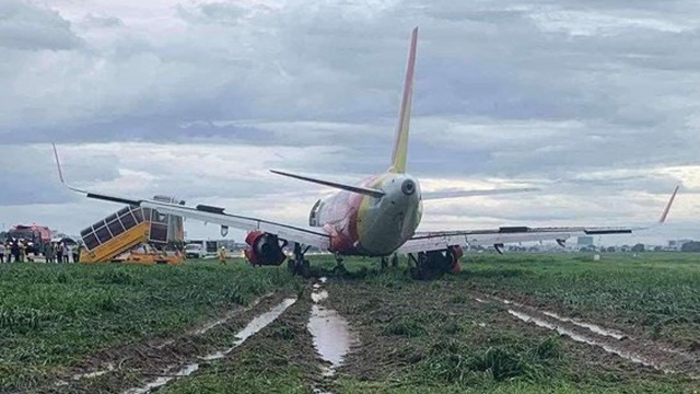 Bộ trưởng Nguyễn Văn Thể: Máy bay Vietjet trượt khỏi đường băng Tân Sơn Nhất “lỗi lớn ở phi công”