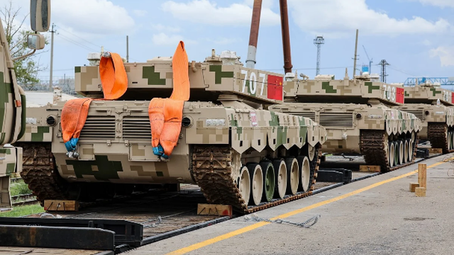 Tăng chiến đấu chủ lực Type-96 Trung Quốc đến Nga dự Army-2020