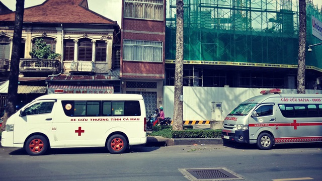 CSGT TP HCM kiểm tra xử phạt xe cứu thương lạm quyền