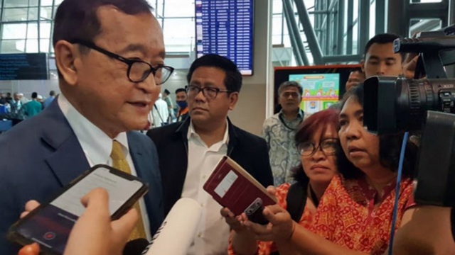 Chủ tịch đảng đối lập Sam Rainsy tuyên bố sẽ quay trở lại Campuchia
