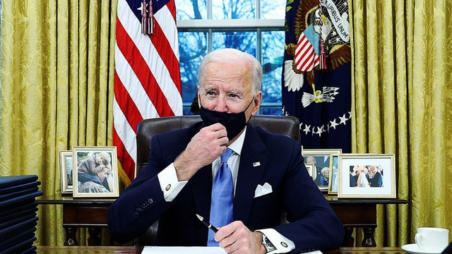 Phòng Bầu dục được bài trí lại để chào đón ông Joe Biden