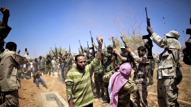 Nhà lãnh đạo Lybia Gaddafi từng muốn trả bao nhiêu để có vũ khí nguyên tử?