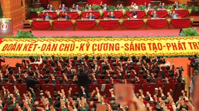 Hôm nay, Đại biểu dự Đại hội XIII của Đảng thảo luận nội dung các dự thảo văn kiện
