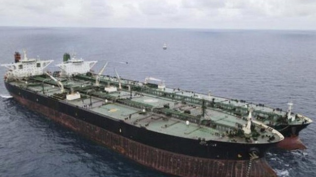 Indonesia bắt giữ tàu chở dầu Trung Quốc nghi mua lậu dầu của tàu Iran trên biển