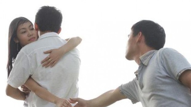 3 năm xa xứ cày cuốc trả nợ giúp người yêu nhưng chàng trai nhận về cái kết hết hồn