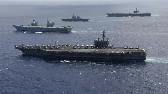 Cận cảnh tàu sân bay Mỹ, Anh, Nhật tập trận "kiềm chế Trung Quốc"