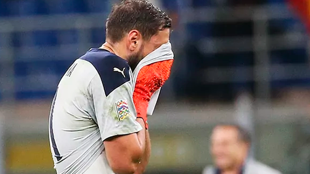 Italia bại trận, nỗi buồn nhân đôi với Donnarumma