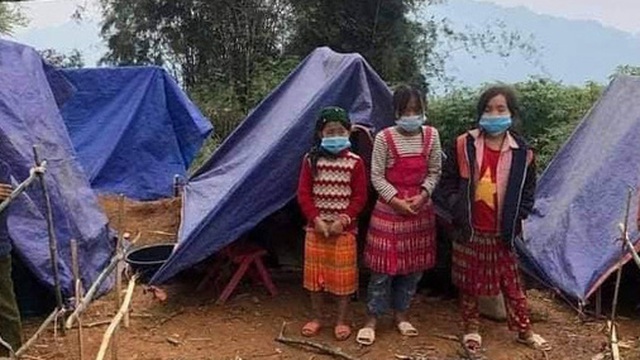 Thông tin về bức ảnh 'khu cách ly tập trung của học sinh chỉ có tấm bạt và manh chiếu'