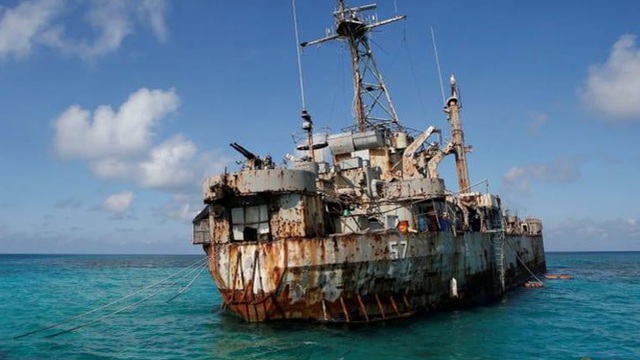 Philippines - Trung Quốc căng thẳng vì tàu chiến cũ