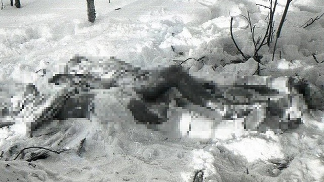 Chuyên gia Liên Xô đau đầu giải bí ẩn 9 thi thể bán khỏa thân sau khi leo núi