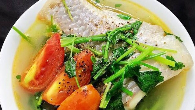 Món ngon cuối tuần: Cách nấu canh chua cá diêu hồng thanh mát đưa cơm
