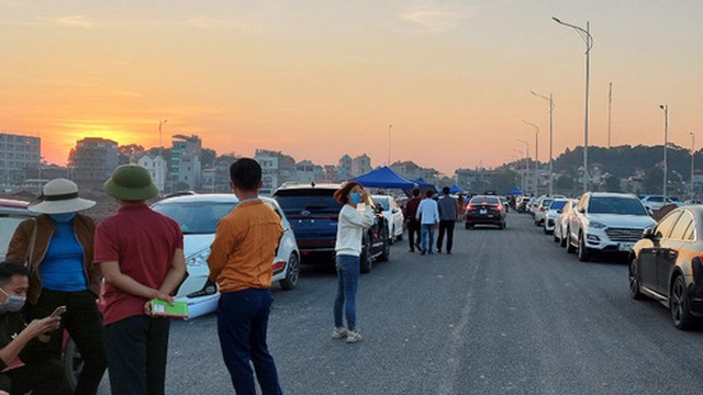 'Vạch trần’ chiêu thổi giá của giới đầu cơ từ đấu giá, lý do xuất hiện lô cao chót vót