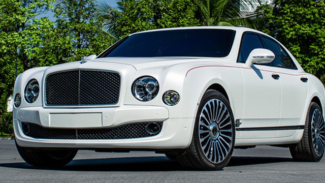 Lớp giấy đặc biệt trên Bentley Mulsanne Speed khiến đại gia Hà thành chi cả trăm triệu