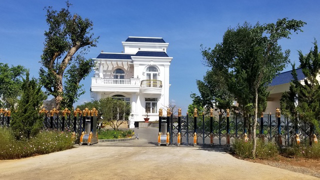 Vụ biệt thự "khủng" xây dựng không phép: Phê bình lãnh đạo ba đơn vị