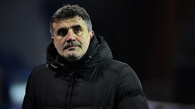 Vừa thua Mourinho, HLV Dinamo Zagreb lại lãnh án tù