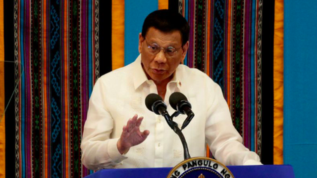 Tổng thống Philippines tuyên bố sẵn sàng đưa tàu chiến ra Biển Đông