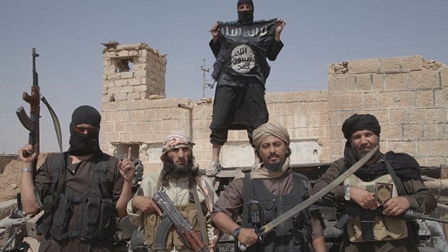 Bất ngờ bị đánh úp, IS chết như ngả rạ dưới đòn “thù” của Nga ở Syria