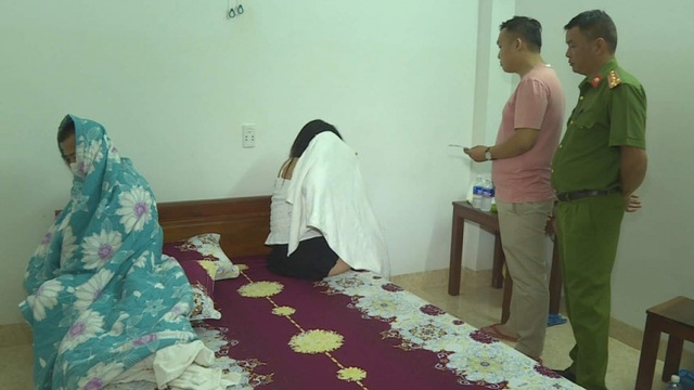 Bắt quả tang 3 cô gái từ phía Bắc vào Đắk Lắk hành nghề mại dâm