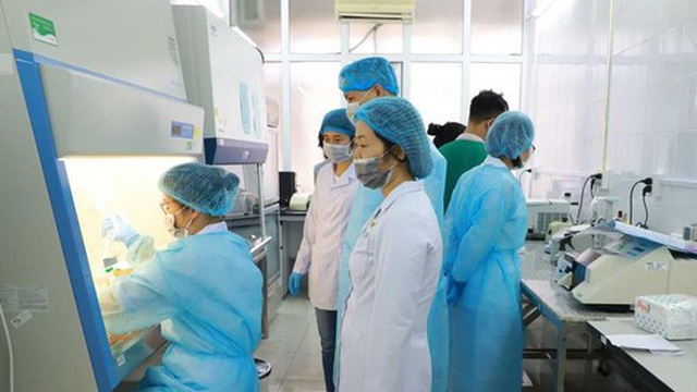Thờ ơ với F1 đến khai báo y tế, 2 cán bộ y tế ở Quảng Ninh bị kỷ luật
