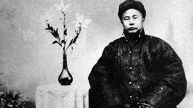 Mở nắp quan tài Hoắc Nguyên Giáp: Chuyên gia pháp y tìm thấy 'thứ lạ' trên xương của ông - Lời đồn về cái chết sáng tỏ?