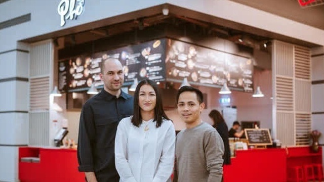 Cô gái Việt bán phở bò Nam Định ở trời Âu, thu về 3,4 triệu USD sau 2 năm và được chọn vào danh sách Forbes Under 30 ở Slovakia