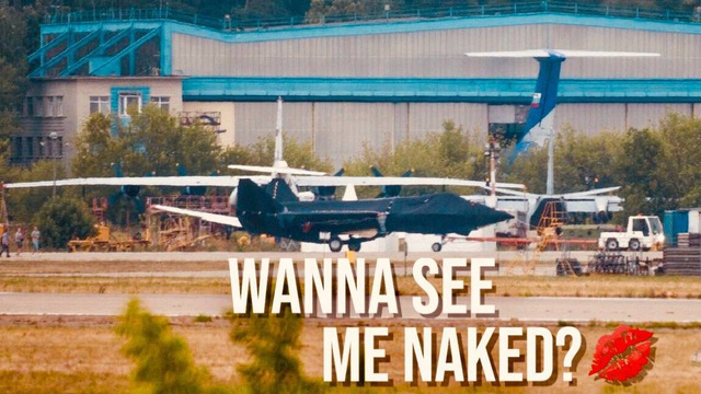 Nga ra mắt máy bay mới với dòng chữ đầy khêu gợi: "Bạn muốn nhìn thấy tớ khỏa thân không?"