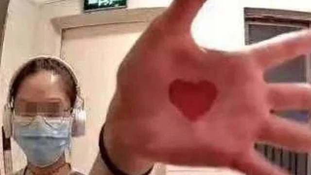 Chăm sóc bệnh nhân bị tai nạn, y tá bỗng trở thành mục tiêu săn đuổi của kẻ hoang tưởng, hành vi điên dại khiến nạn nhân suy sụp cầu cứu
