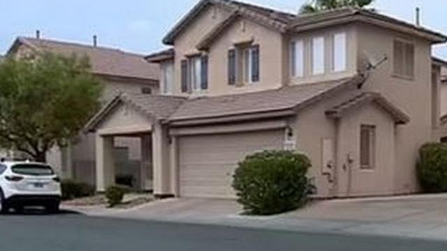 Bé gái 5 tuổi chết trong nhà giữa nắng nóng, mẹ bị bắt với cáo buộc giết người
