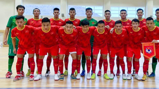 Đội tuyển futsal Việt Nam ra Hà Nội “hội quân” cùng thầy trò HLV Park Hang-seo