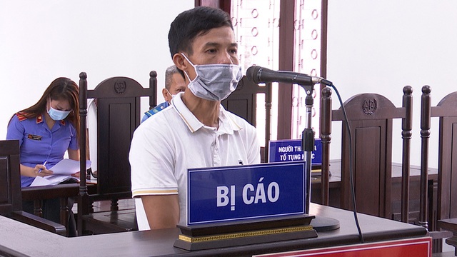 Đấm nhân viên y tế tại chốt kiểm dịch, nam thanh niên lĩnh án 7 tháng tù