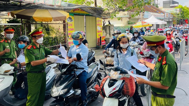 Hà Nội: Thông tin chính thức vụ "huyện Thanh Trì yêu cầu kiểm tra lịch làm việc" của người dân