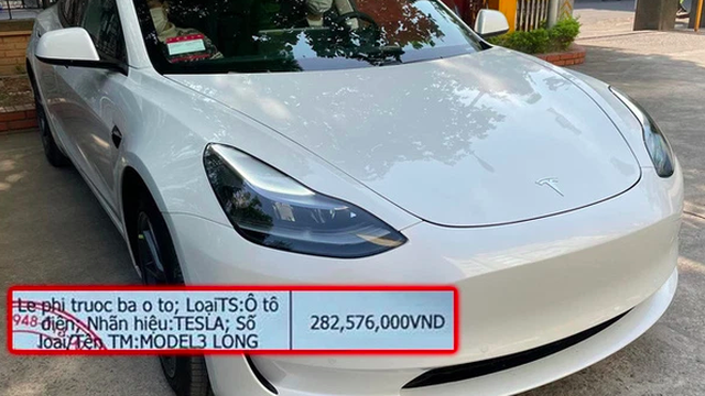 Vừa nộp 300 triệu đồng, chủ xe Tesla Model 3 ngậm ngùi biết tin sắp miễn 100% trước bạ