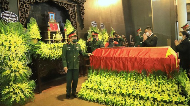Tiễn đưa người lính mũ nồi xanh gìn giữ hòa bình Việt Nam ưu tú về đất mẹ