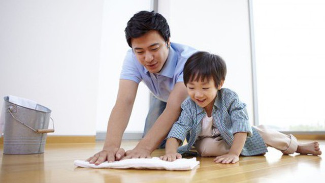 Kinh nghiệm cho cha mẹ giúp con tự giác làm việc nhà
