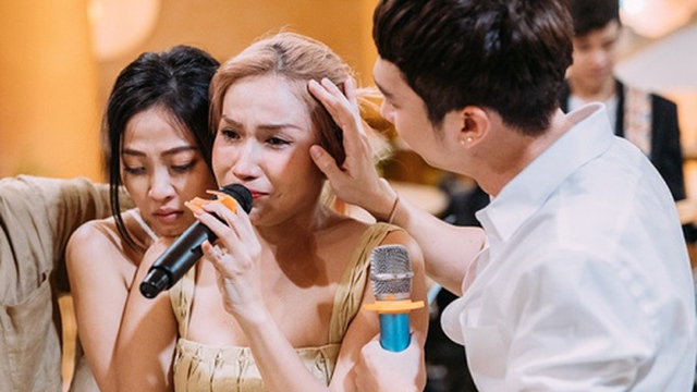 Khả Như khóc nức nở trong tiệc cưới bí mật của Liêu Hà Trinh