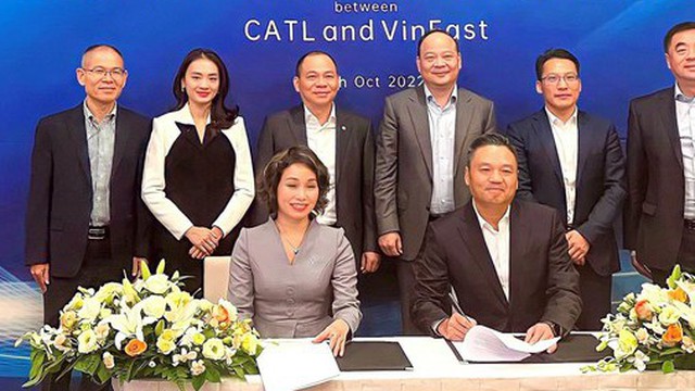 Ông Phạm Nhật Vượng sang Nhật Bản ký hợp tác chiến lược phát triển xe điện cùng CATL