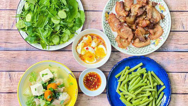Thực đơn cơm tối với các món chế biến đơn giản