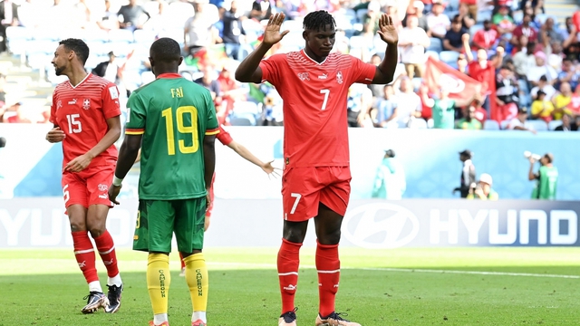 Trực tiếp bóng đá Thụy Sĩ 1-0 Cameroon: Cầu thủ gốc Cameroon ghi bàn cho Thụy Sĩ