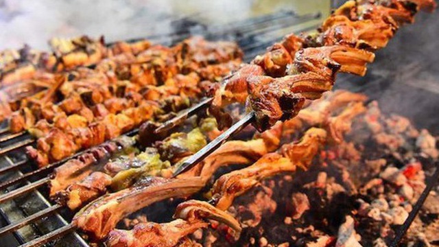 Tại sao con người ăn thịt?