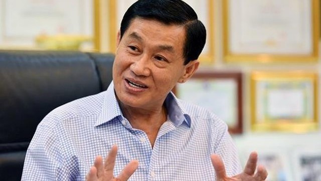 Tập đoàn của “Vua hàng hiệu” Johnathan Hạnh Nguyễn kiếm 3.700 tỷ đồng từ mảng thời trang